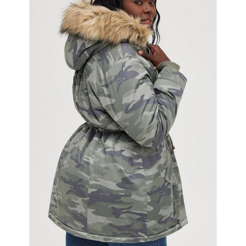 Torrid 1X Camo Twill Faux Fur Trim Parka Hooded Winter Coat - Picture 3 of 8